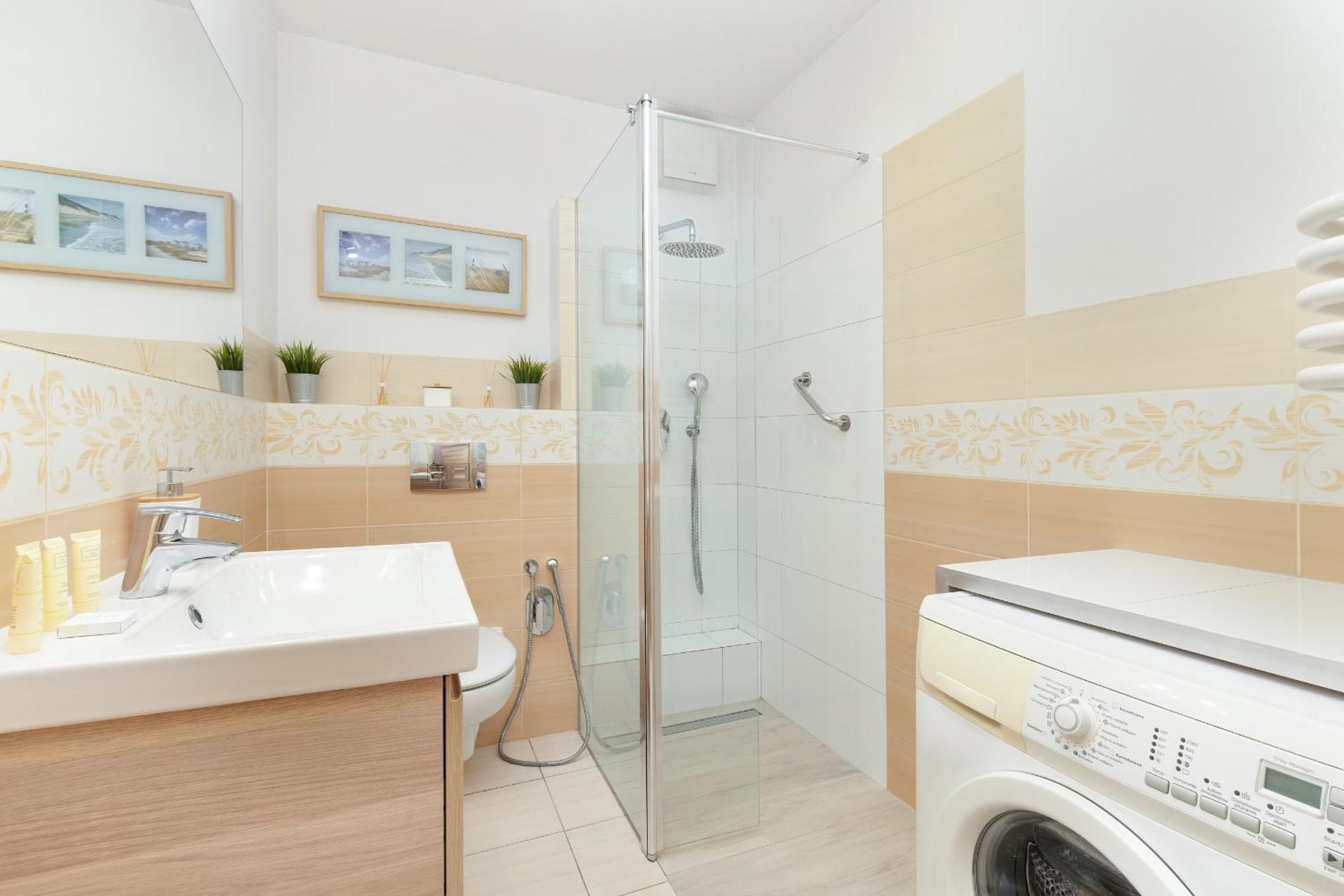 Jasny & Przestronny Apartament Z Balkonem I Parkingiem By Rent Like Home Gdynia Kültér fotó