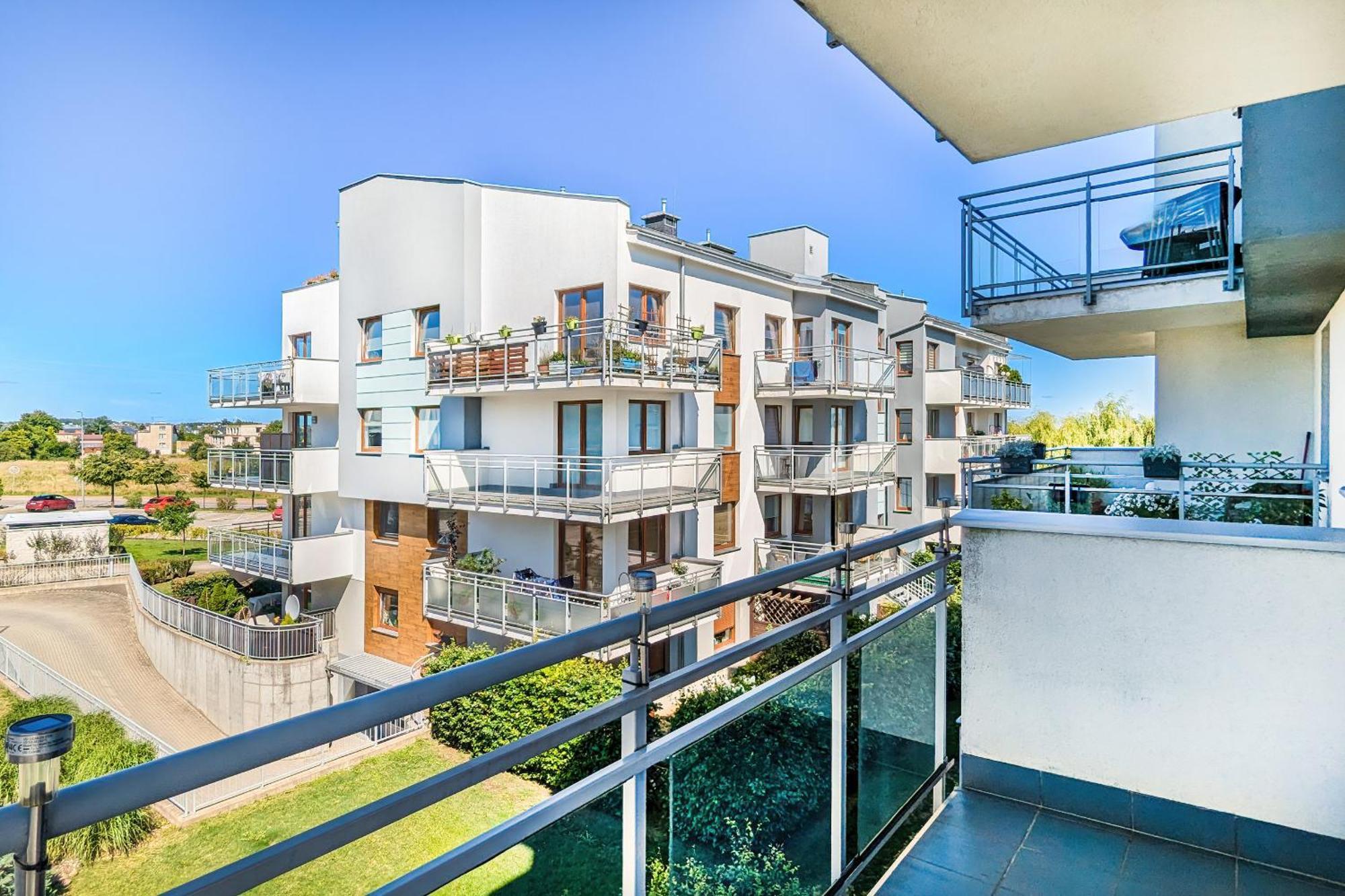 Jasny & Przestronny Apartament Z Balkonem I Parkingiem By Rent Like Home Gdynia Kültér fotó